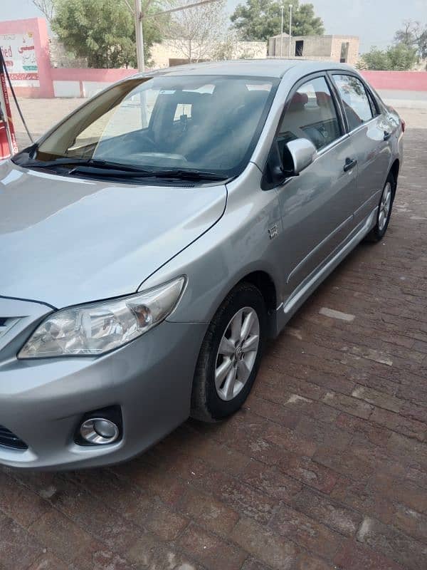 Toyota Corolla 1.6 Altis 2014 automatic 3