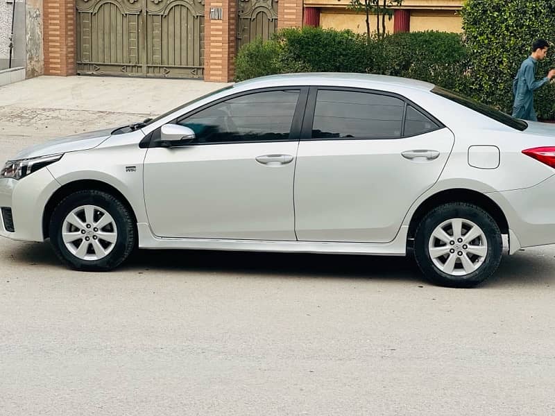 Toyota Corolla Altis 2017 3