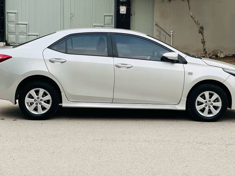 Toyota Corolla Altis 2017 5