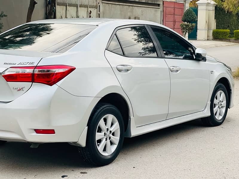 Toyota Corolla Altis 2017 8