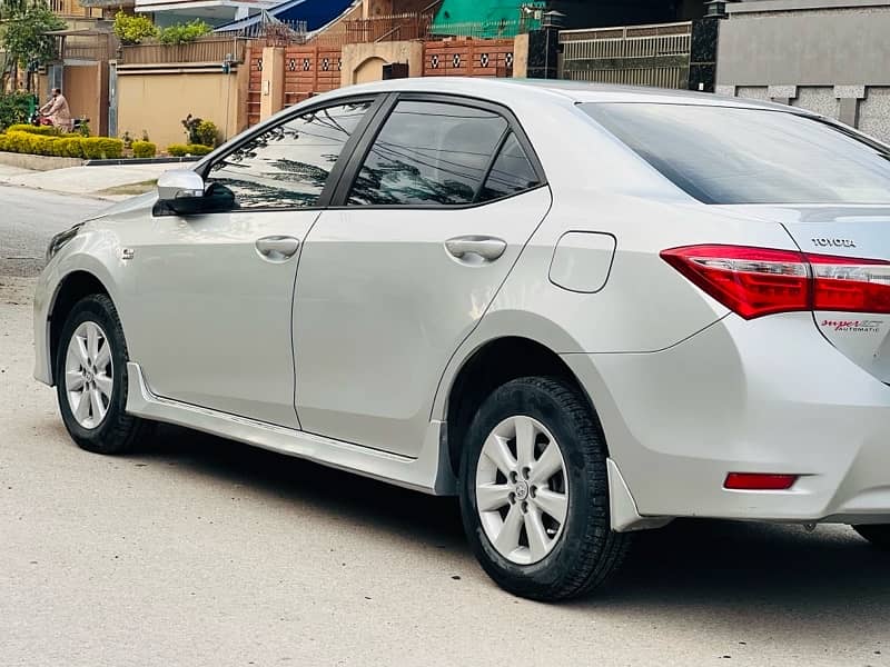 Toyota Corolla Altis 2017 9