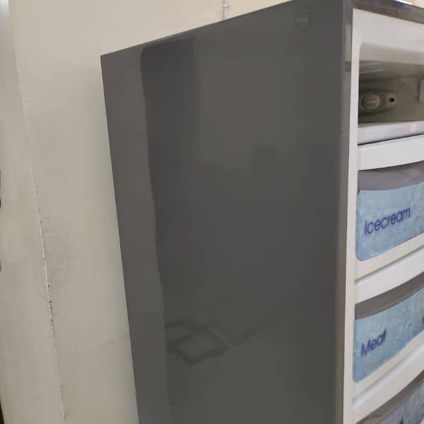 Dawlance Vertical Freezer 3