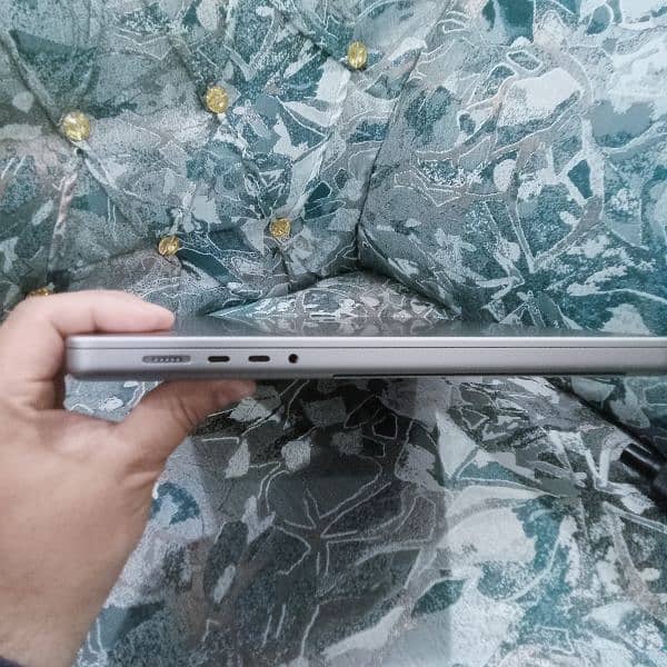 MacBook Pro (Apple M1 Pro) 2021 14