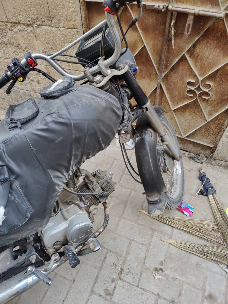 Honda CD 70 2018 karachi no 0