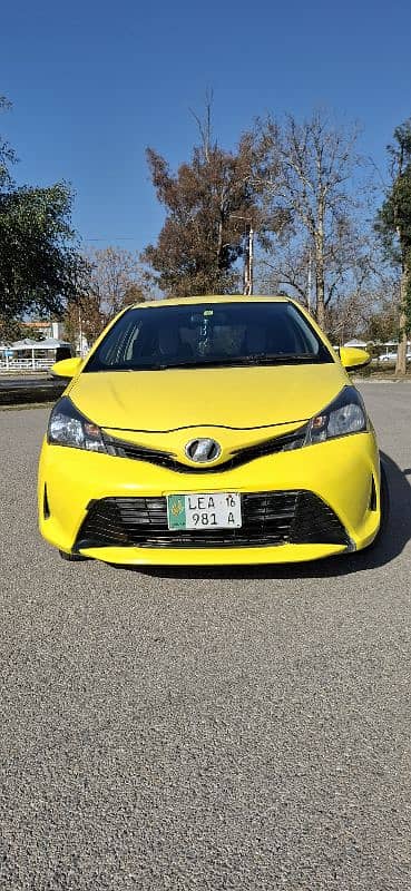 Toyota Vitz 2014 owned by a government employee 8