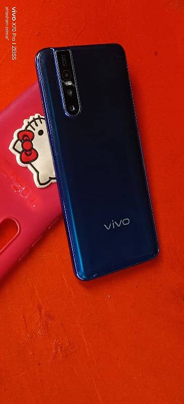 Vivo v15 pro 6/128 4