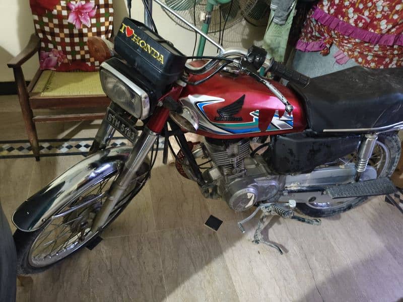 Honda 125 Red Old Is Gold Model 1997 bhut Shoq se Rkhi h or Saaam Se 0