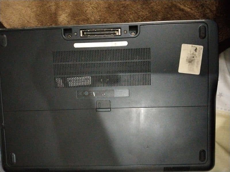 DELL Latitude E7240 4