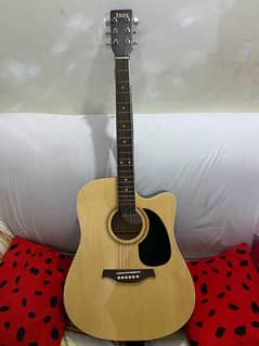 semi acoustic jumbo size guitar bilkul new he no any fault 03034523253