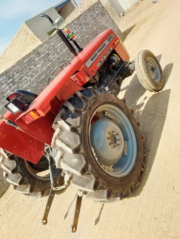 Massey Ferguson 240 Tractor Model 2023 12