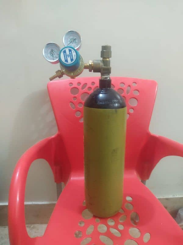 Nitrogen Gas cylinder for sale 1