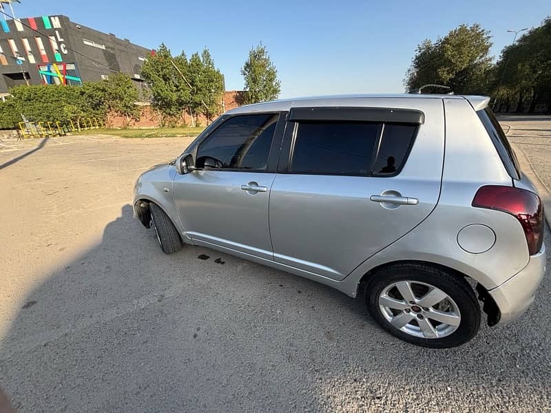 Suzuki Swift 2011 4