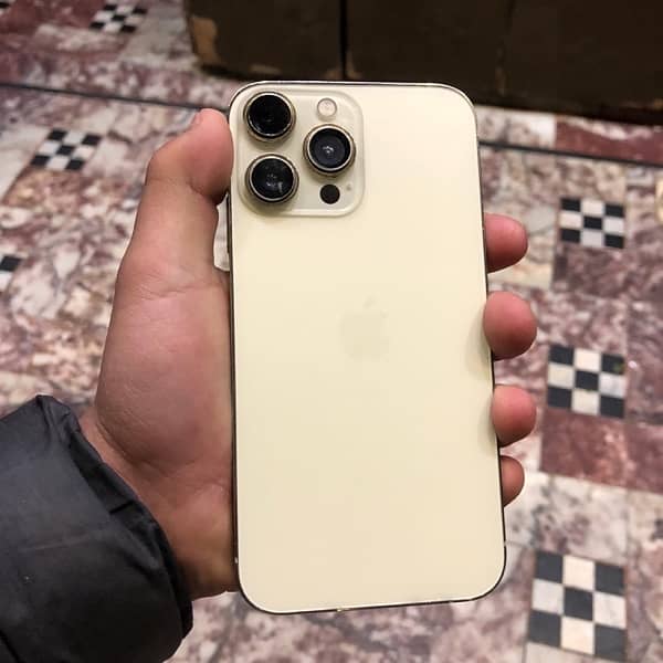 iPhone XR convrt 13 pro 0