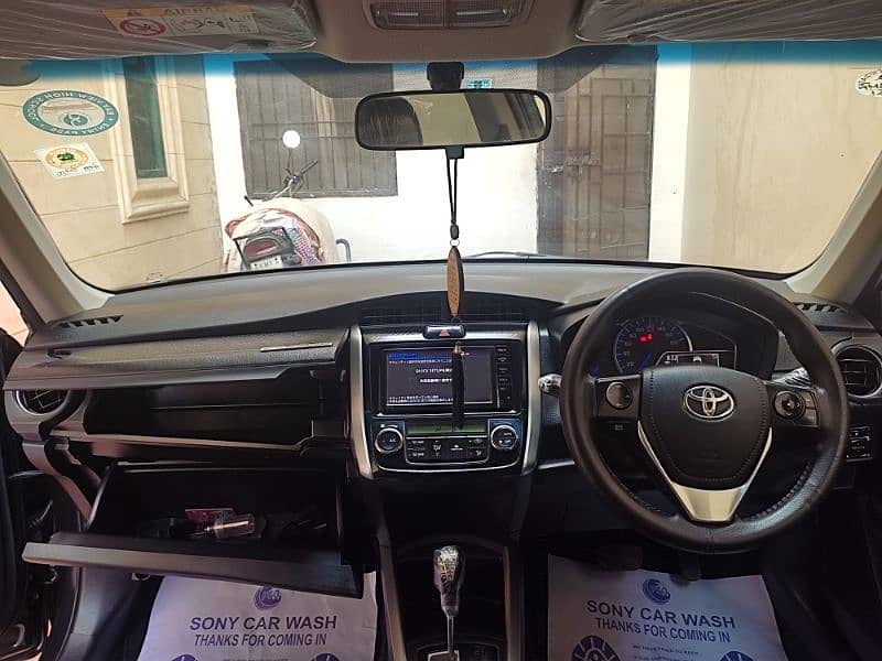 Toyota Corolla Fielder 2014 3