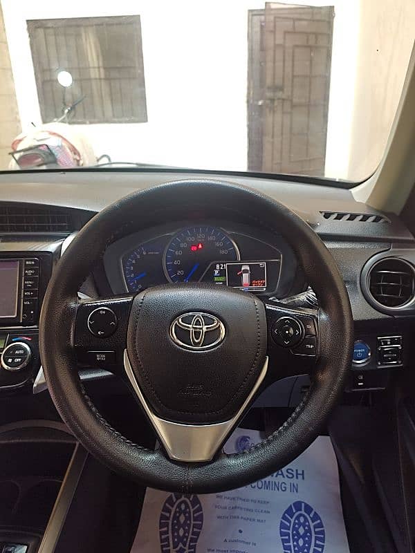 Toyota Corolla Fielder 2014 7