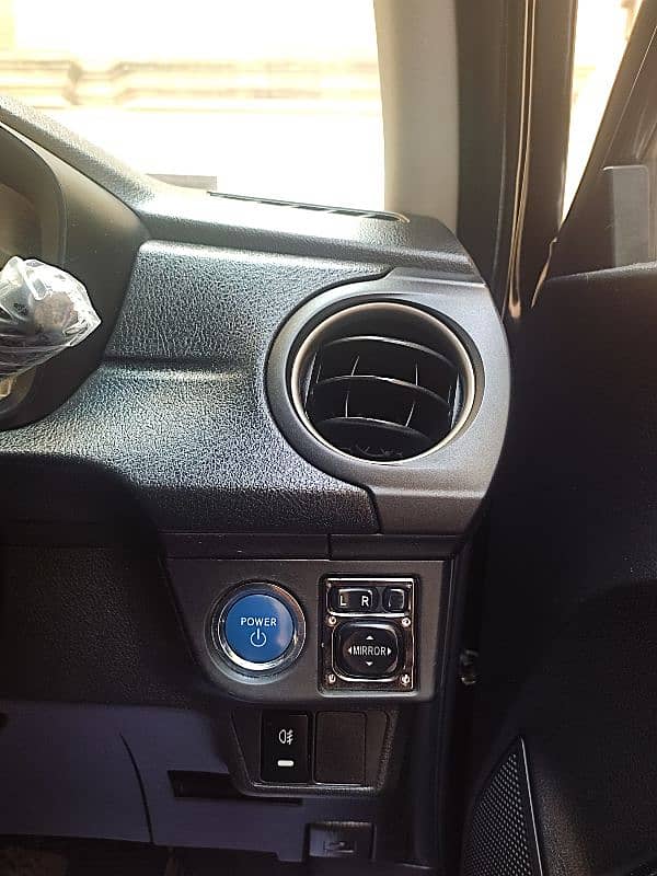 Toyota Corolla Fielder 2014 9
