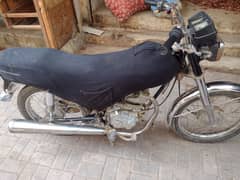 SUPER POWER 125 2015 MODEL Karachi num PERFECT CONDITION vvip engine