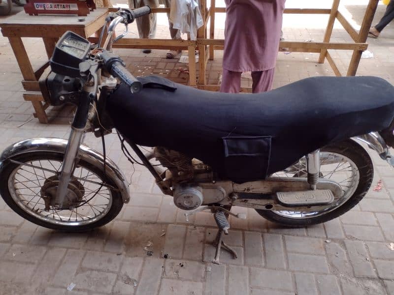 SUPER POWER 125 2015 MODEL Karachi num PERFECT CONDITION vvip engine 2