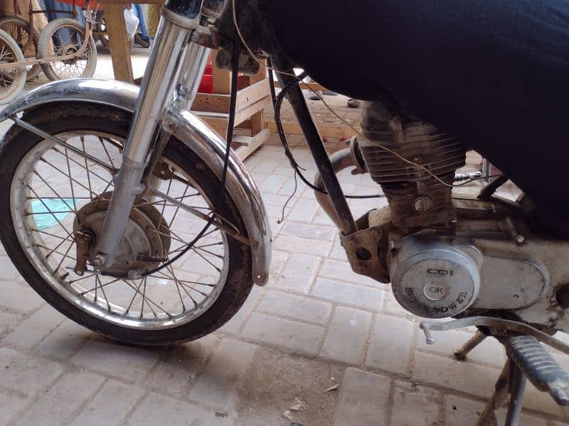 SUPER POWER 125 2015 MODEL Karachi num PERFECT CONDITION vvip engine 3