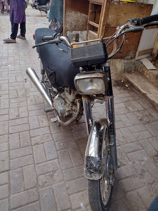 SUPER POWER 125 2015 MODEL Karachi num PERFECT CONDITION vvip engine 7