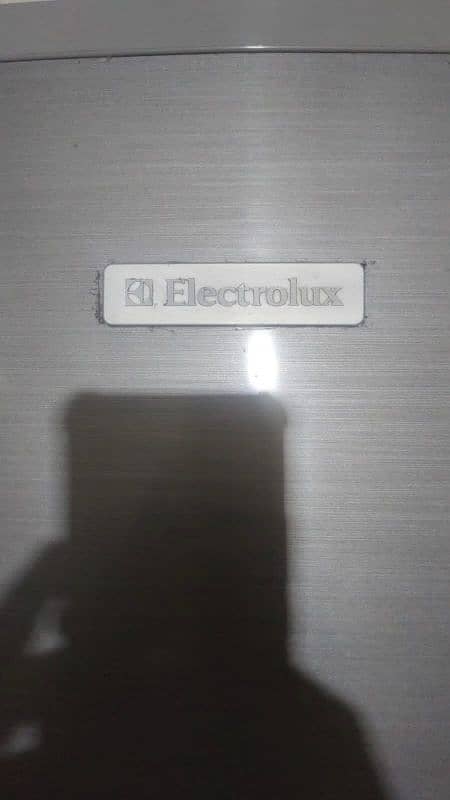 Electrolux fridge full size 9