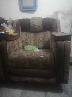 123 sofa set available at low price in Gulberg 3 makkah colony