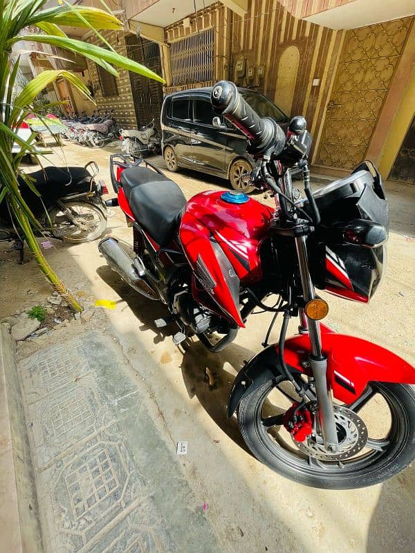 Honda CB 150 F 1