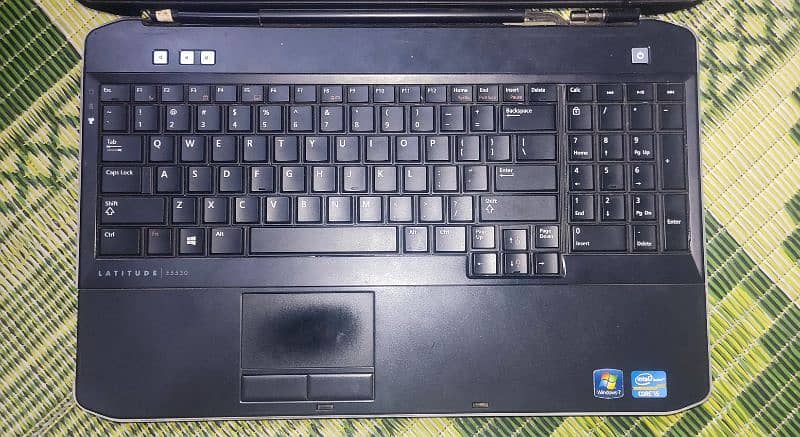 Dell Latitude E5530 - Intel Core i5, 4GB RAM, 300GB HDD, Windows 10 1