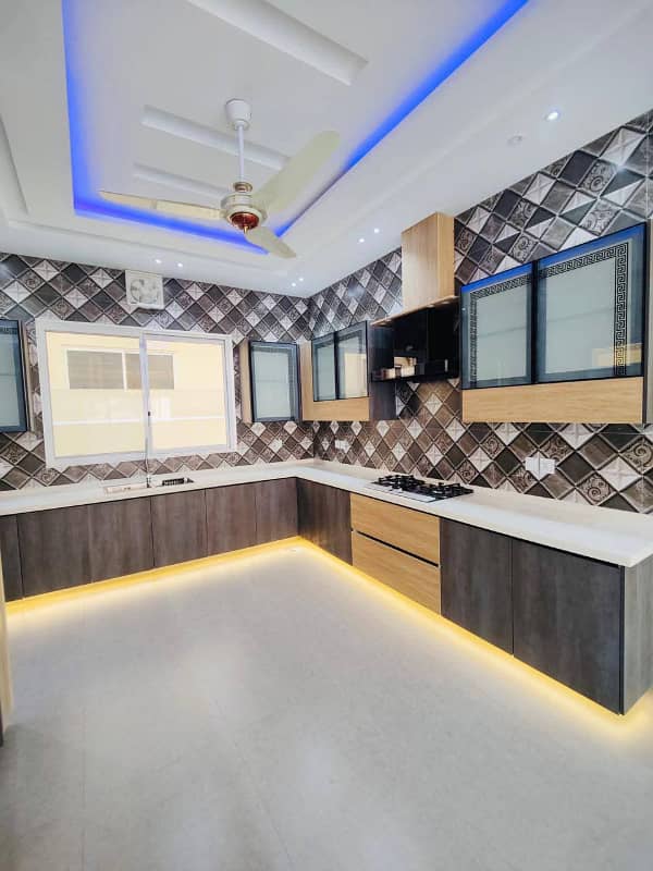 1 KANAL UPPER PORTION AVAILABLE FOR RENT 0