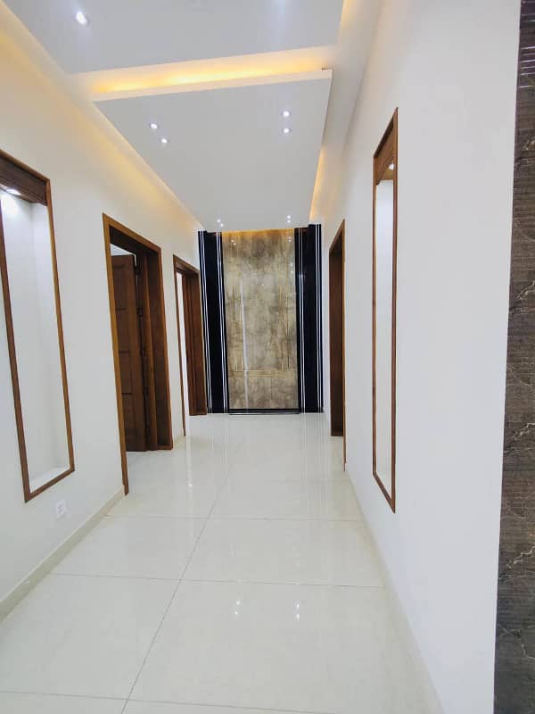 1 KANAL UPPER PORTION AVAILABLE FOR RENT 4