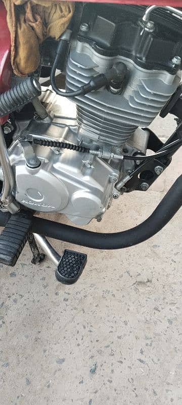 Urgent Sale Honda 125 3