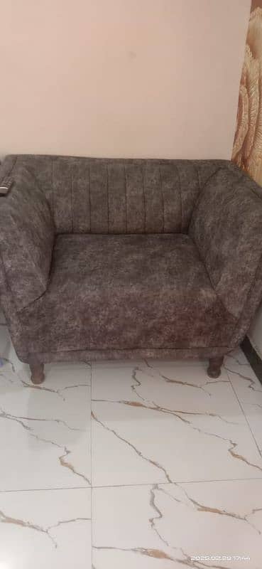 SOFA SET 5 SEATER 0