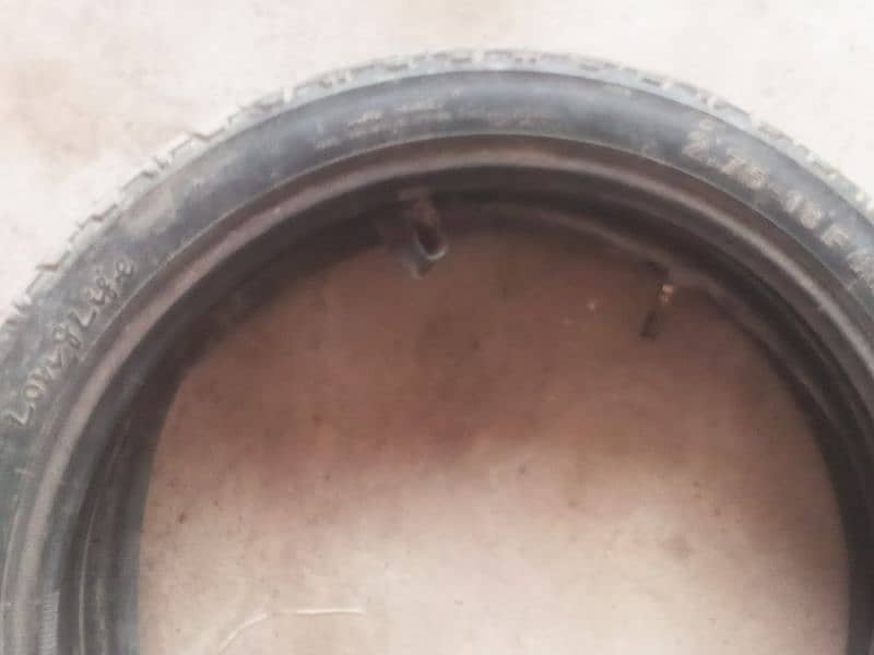 Daluxe  front and rear tyres and tubes in best condition 3