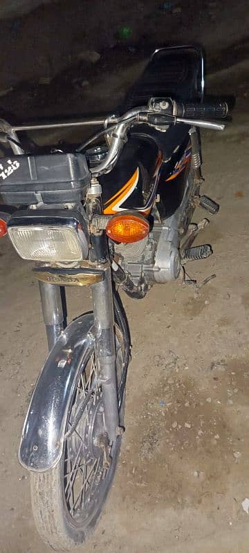 Honda 125 Karachi Number 3