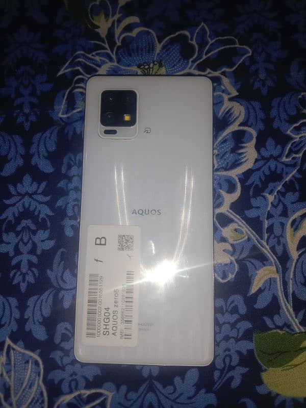 Aquos Zero 6  8/128 (non pta) 1