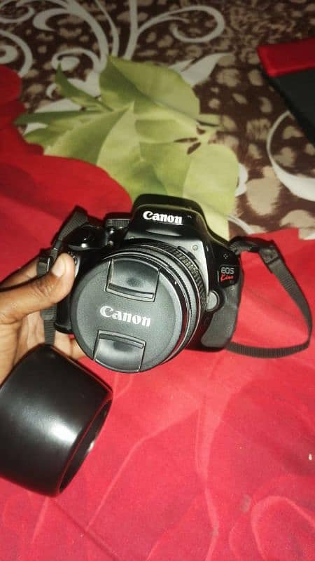 CANNON DSLR KISS X 5 D. 600 0