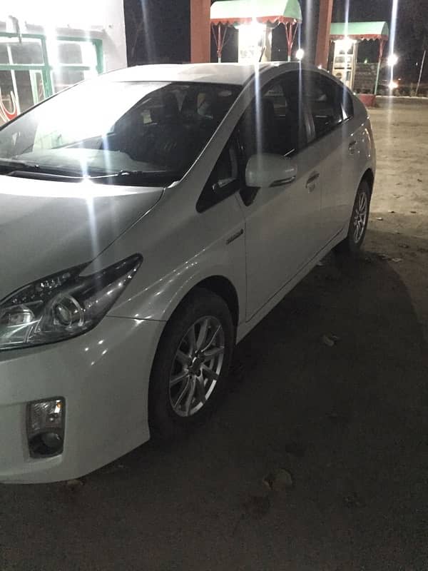 Toyota Prius 2011 4