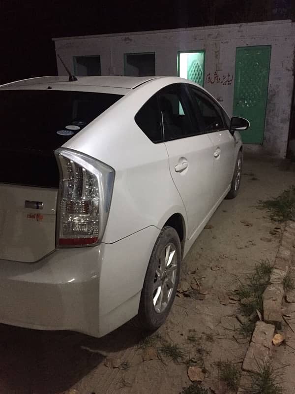 Toyota Prius 2011 6