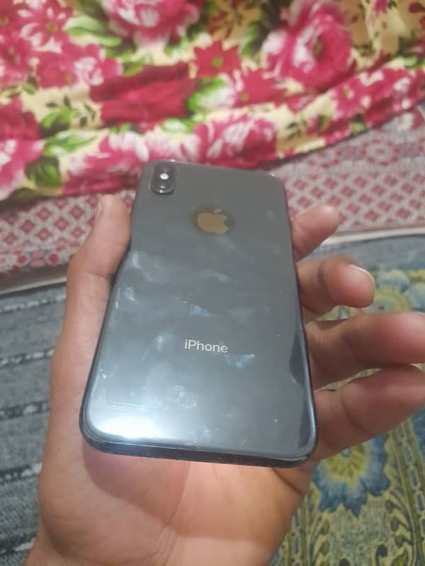 iphon x 64 10/9 condition bettery health 73 2