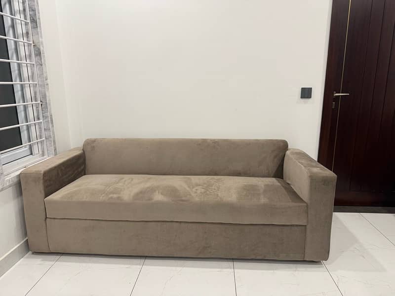 3 seater sofa 0