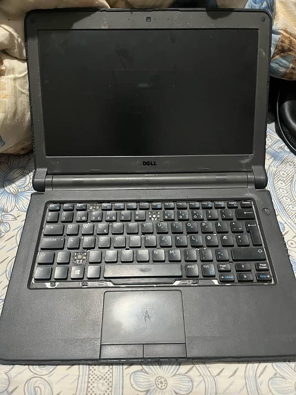 DELL latitude 3340 4