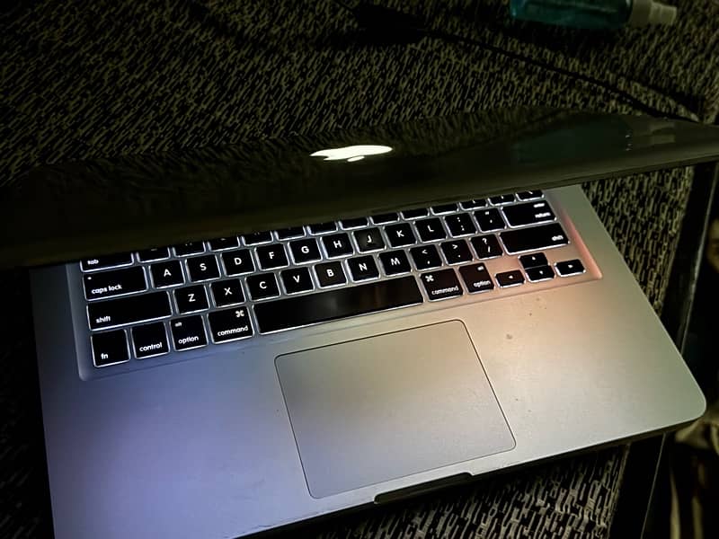 MacBook Pro-2012 0