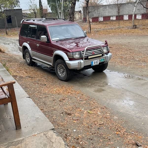 Mitsubishi Pajero 1992 5