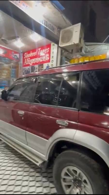 Mitsubishi Pajero 1992 6