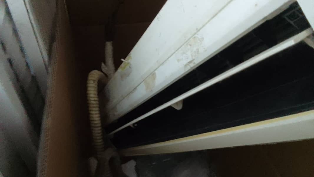 Haier used split ac in working condition ready to use 7