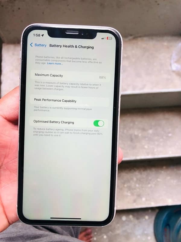 iphone xr 128gb PTA approved factory unlock 7