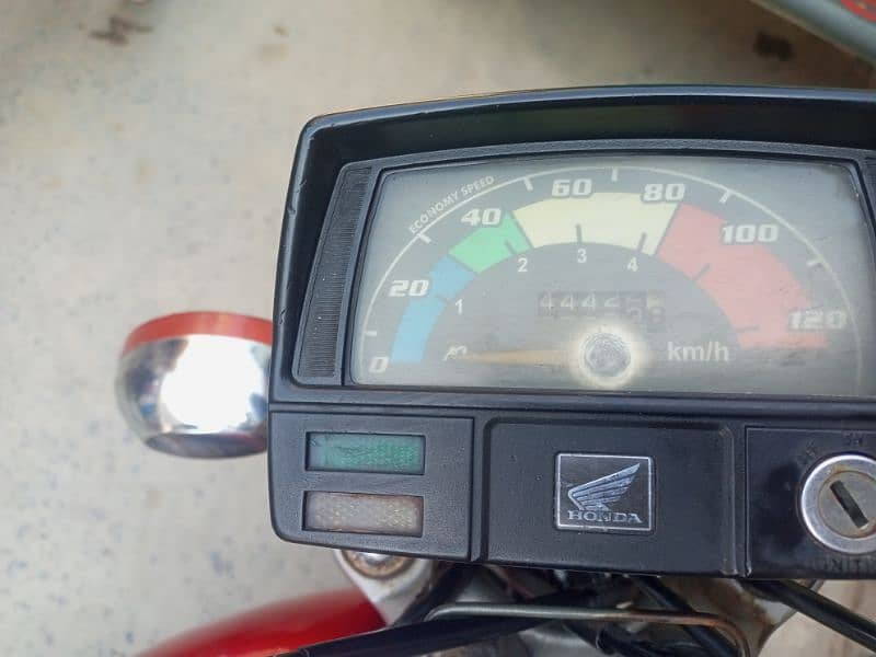 Honda CD70 2owner. 6