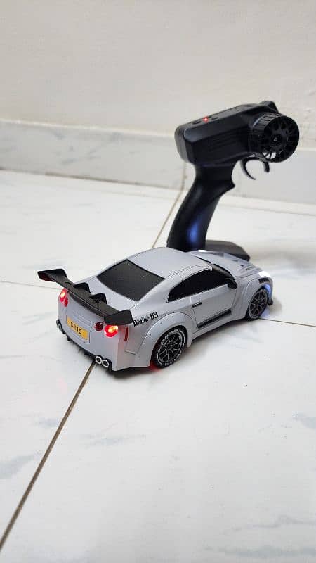 Brand new 4wd RC drift car 20km speed 1