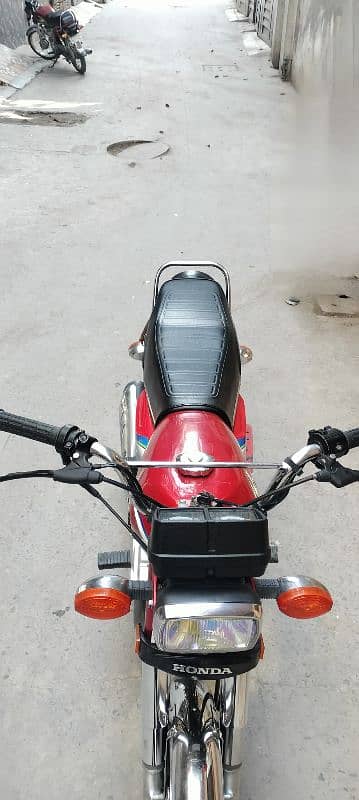 Honda CG125 RED 2022 6