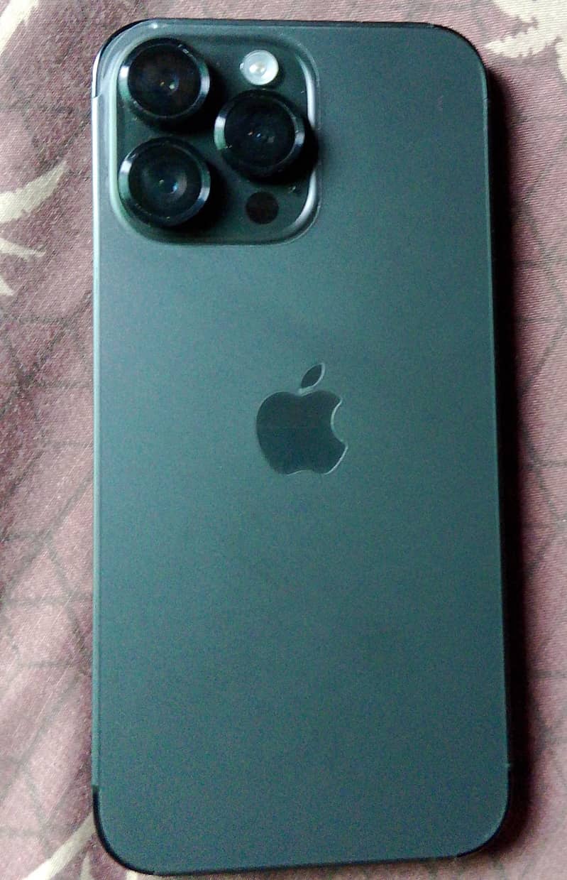 Apple iPhone 14 Pro Max 0